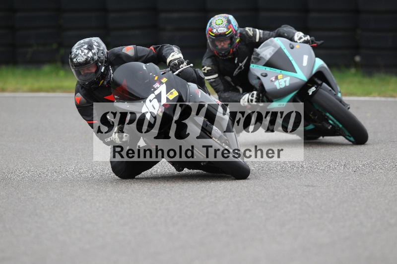 Archiv-2022/69 14.10.2022 Speer Racing ADR/Freies Fahren rot und gelb/137